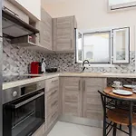 Fouki شقة إيبسوس